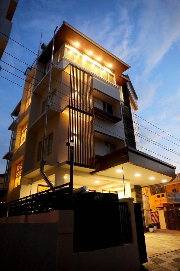Kira Palace Residency Hotel Ernakulam Bagian luar foto
